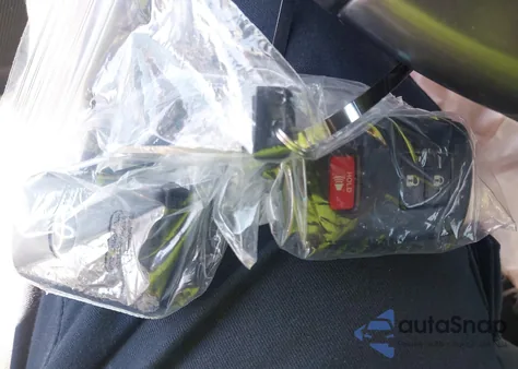 2016 Toyota Tacoma Trd Off Road из США, поврежденный, VIN 5TFCZ5AN9GX032036